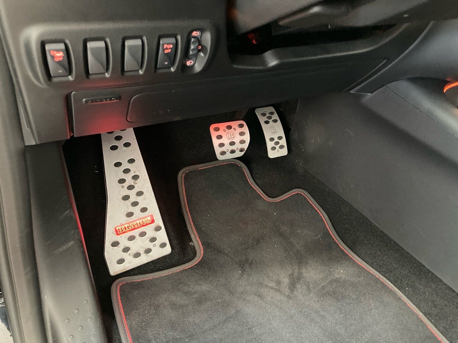 Fahrzeugabbildung Smart EQ fortwo BRABUS R92 Cabrio Leder Kamera