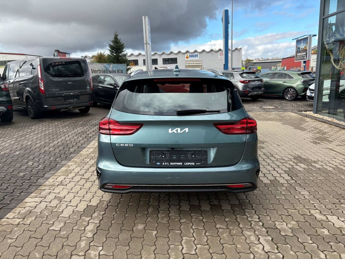 Fahrzeugabbildung Kia Ceed_sw Spirit SpurHalAss P1 P4 P5 El. Panodach