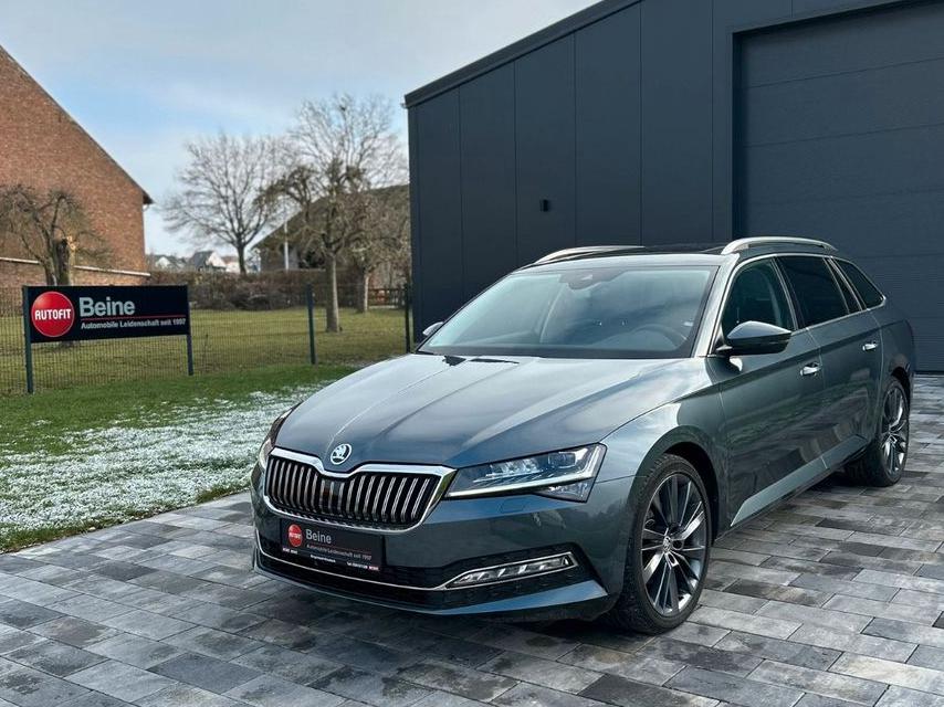 Skoda Superb Combi Premium Edition