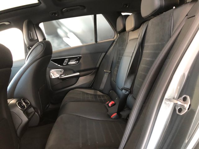 Fahrzeugabbildung Mercedes-Benz C 300 d T AMG/Pano/HuD/Burmester/Digital Light