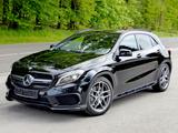 Mercedes-Benz GLA 45AMG *PANO*LEDER*DISTR.PLUS*HIFI Harman* - Mercedes-Benz GLA 45 AMG aus 2016