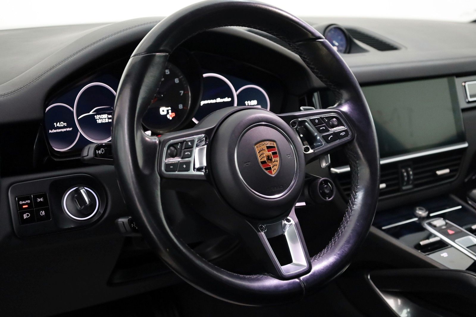 Fahrzeugabbildung Porsche Cayenne Turbo,Matrix-LED,360Kamera,Pano,AHK+WR