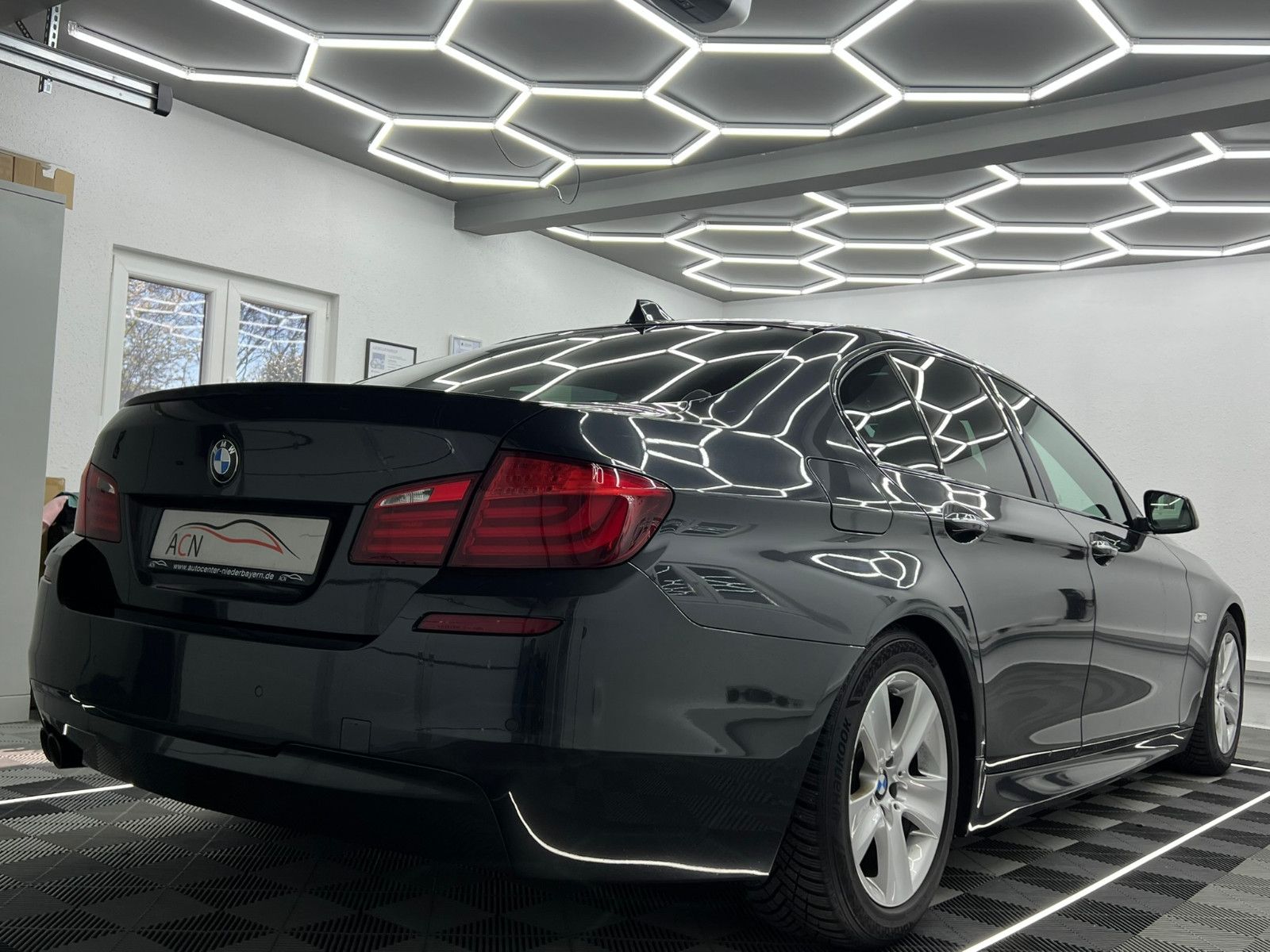 Fahrzeugabbildung BMW 530 d xDrive Lim. M SPORT/HuD/NAVI PROF/eGSD