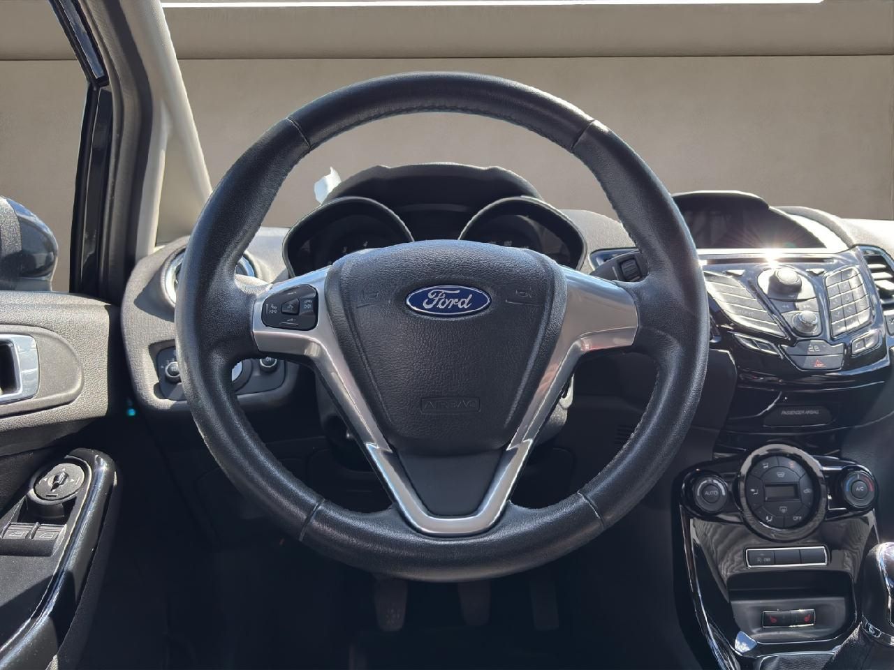 Fahrzeugabbildung Ford Fiesta Titanium