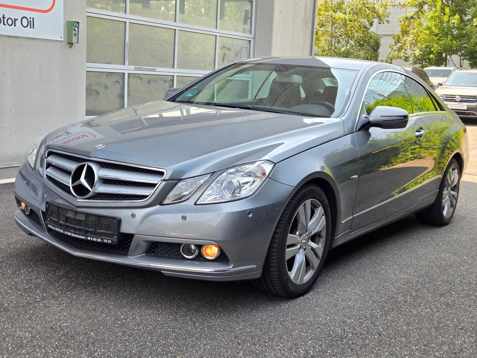 Mercedes-Benz E 250 CGI BE Coupe PDC SHZ TEILLEDER