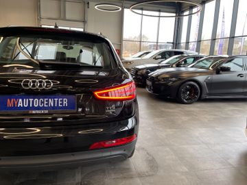 Audi Q3 2.0 TDI quattro *BI-XENON*APS*NAVI*AHK*LED*