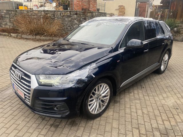 Audi Q7 3.0 TDI quattro S Line VOLL Matrix Sturmschad