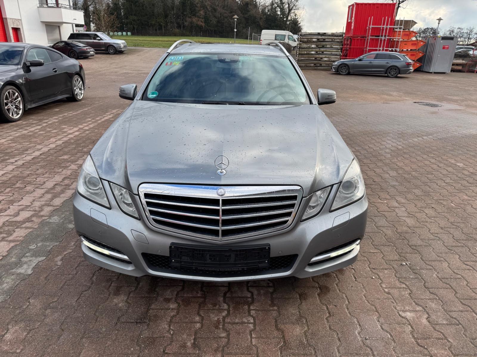 Mercedes-Benz E 220 CDI BlueEfficiency Avantgarde