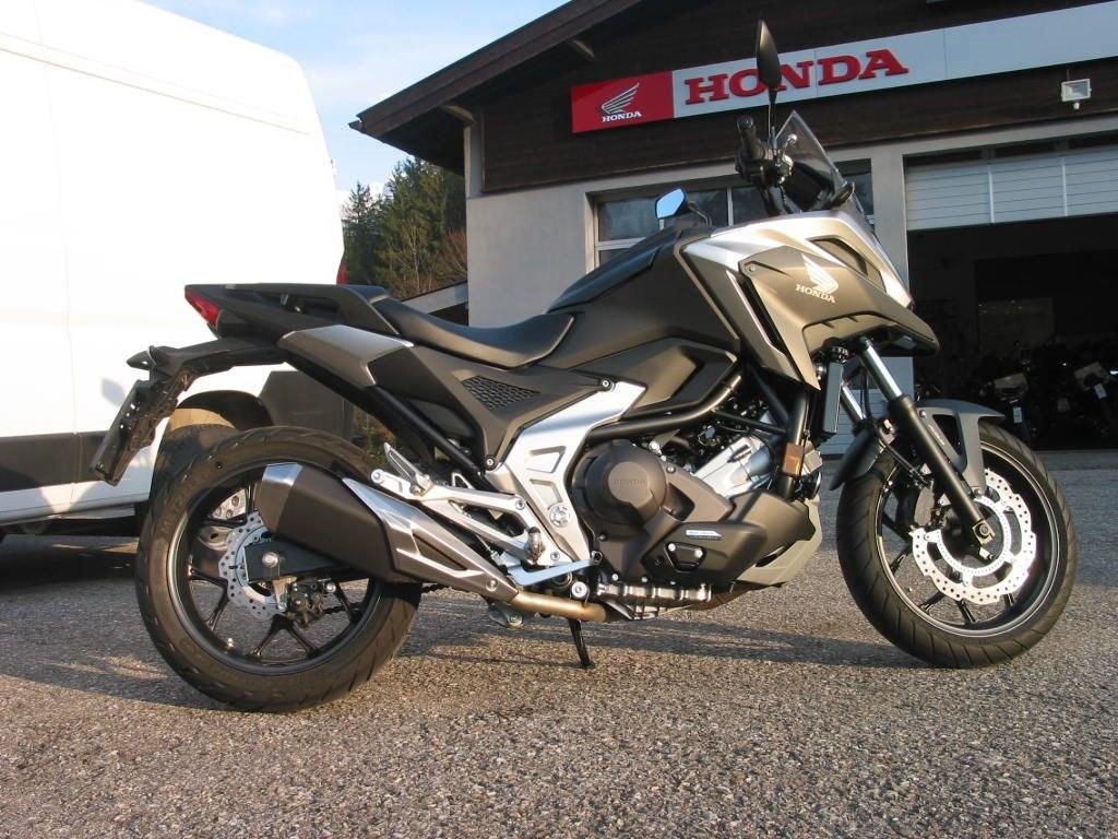 Honda NC750X DCT nur 4.100 Km