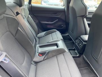 صورة مصغرة 18 لـ 2020 Porsche TAYCAN