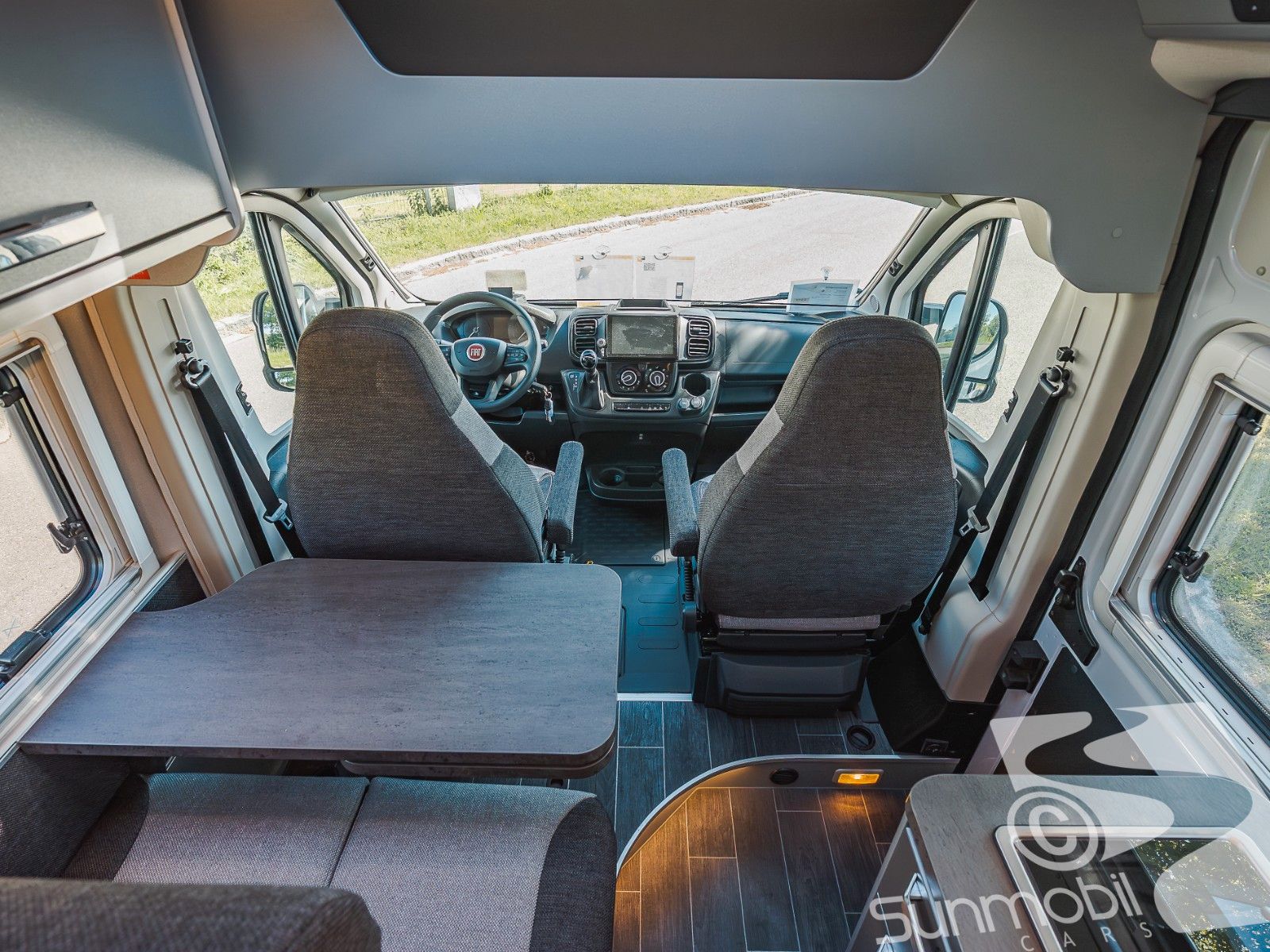 Fahrzeugabbildung Weinsberg CaraTour 600 ME Automatik 140 PS Seitz