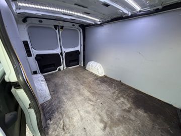 Renault Trafic - 11