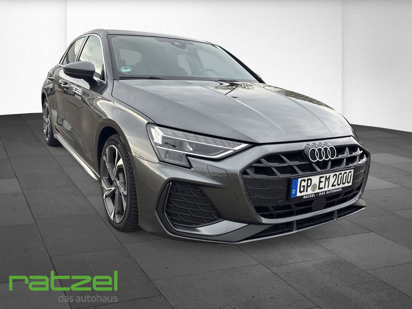 Fahrzeugabbildung Audi A3 Sportback 35 TFSI S line AHK Panodach Digital