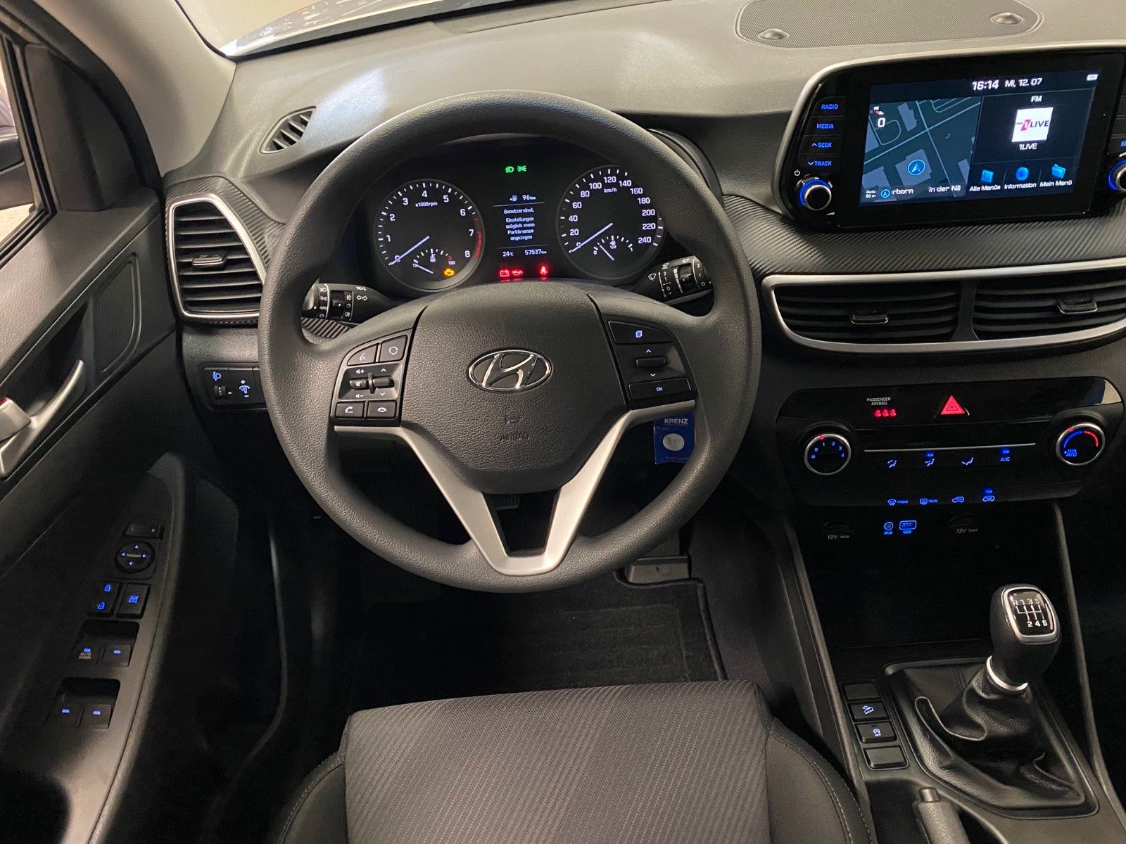 Fahrzeugabbildung Hyundai Tucson 1.6+NAVIGATION+1.HAND+KAMERA+ALLWETTER+BC