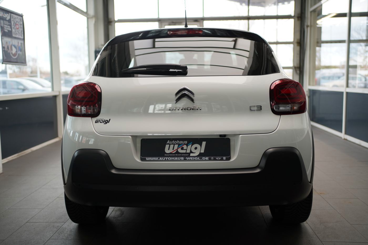 Fahrzeugabbildung Citroën C3 PureTech 110 EAT6 Elle Automatik Sitzheizung