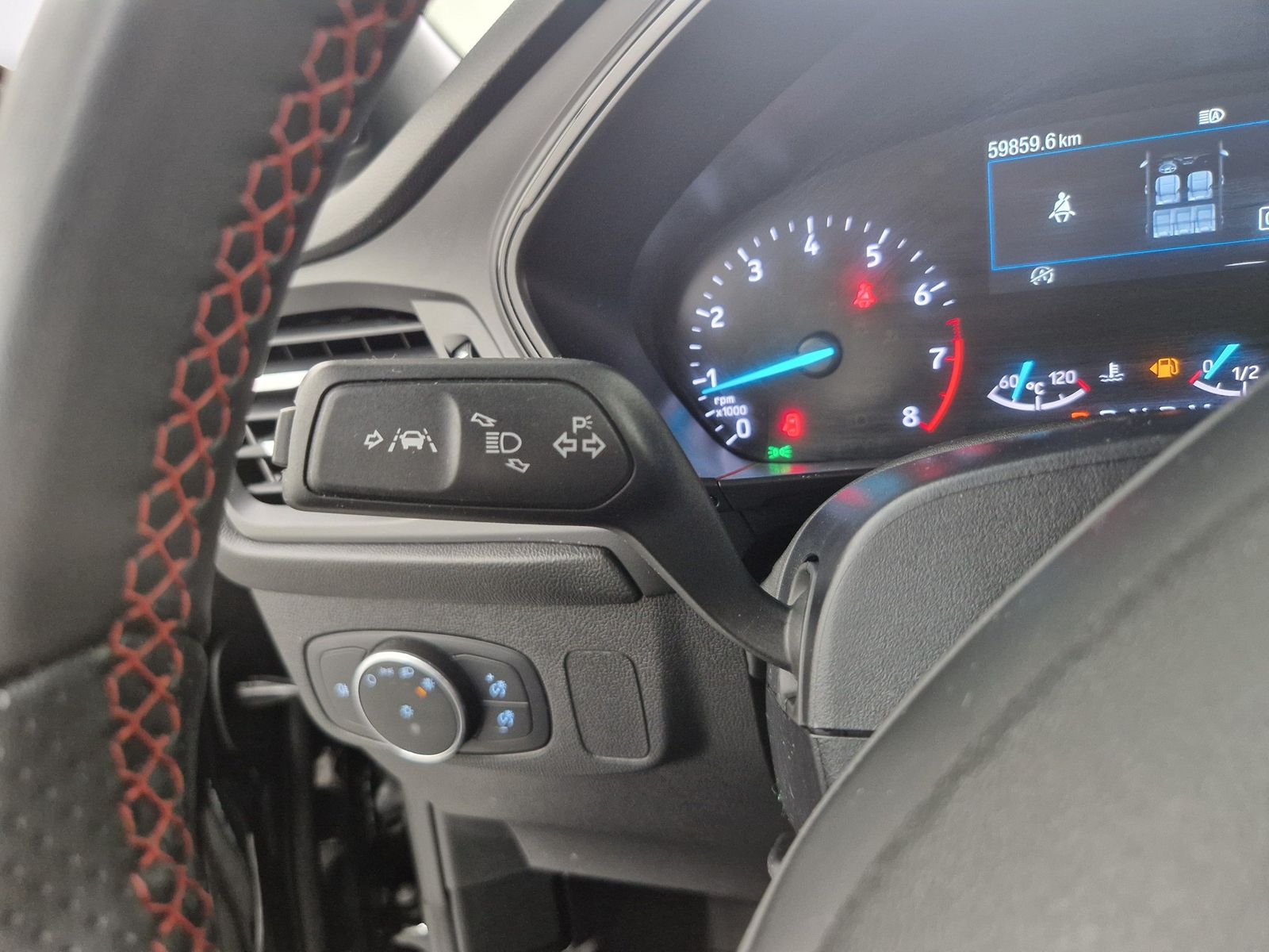 FORD Focus 1.0 EcoBoost MHEV ST-Line ST-Line – Bild 19