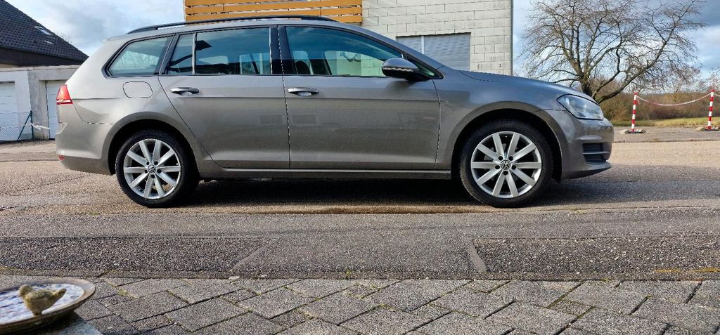 Image of Volkswagen Golf