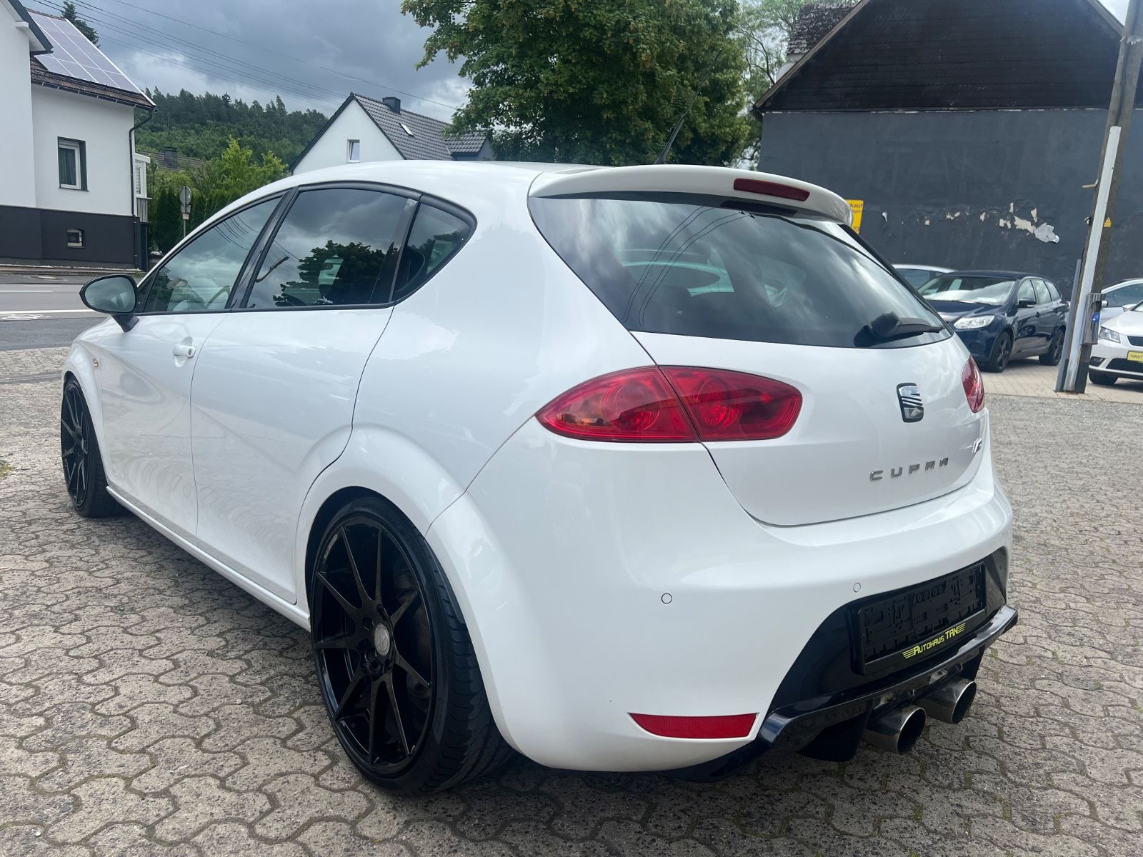 Fahrzeugabbildung SEAT Leon Cupra R *H&R*BULX*