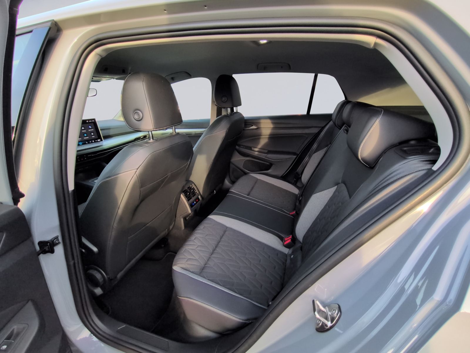 Golf VIII 1.5 TSI DSG eHybrid Goal KAMERA+APP+LE