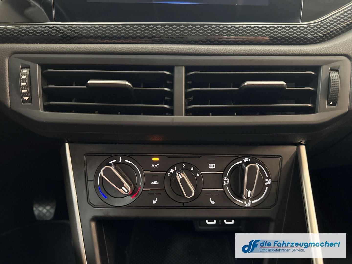 Fahrzeugabbildung Volkswagen Polo VI Life Navi Digitales Cockpit LED ACC Appl