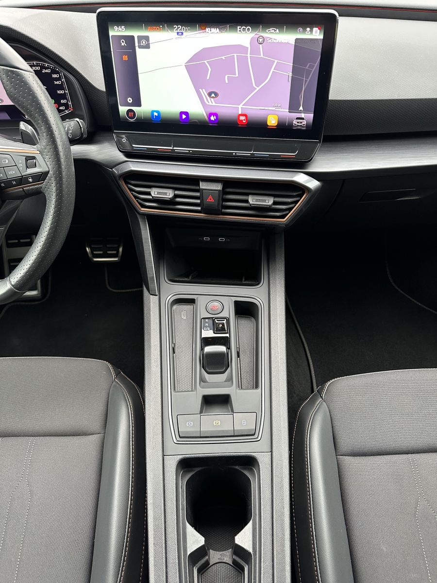 Fahrzeugabbildung CUPRA Leon Sportstourer 1.4 e-Hybrid NAV+LED+VCOCK+AHK