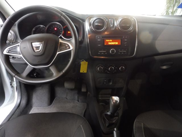 Dacia Sandero II Laureate, 8-fach bereift