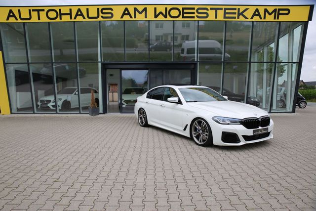 BMW M550 XDRIVE*MASSA*HEADUP*FACELIFT*ADAPTIV.F*SOFT