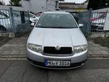 Skoda Fabia 1.4 16V Comfort*AHK*Schiebedach*Euro4*Serv - Skoda Fabia aus 2001: 1.4