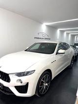 Maserati Levante V6 Diesel AWD Gransport - Maserati Levante Kombi Gebrauchtwagen