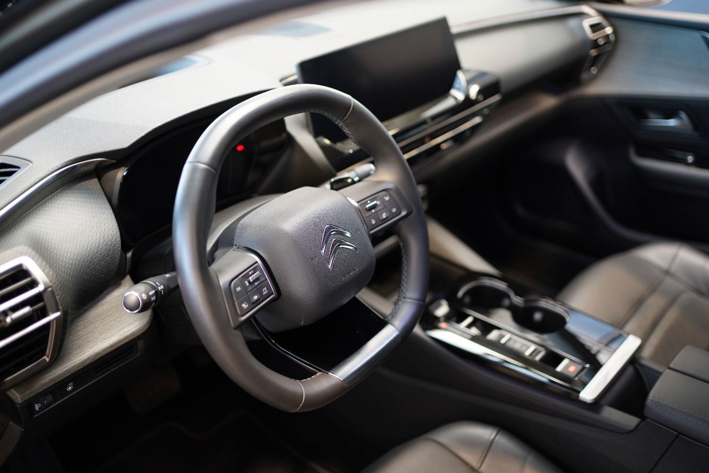 Fahrzeugabbildung Citroën C5 X PureTech 180 EAT8 Shine Pack Automatik Navi