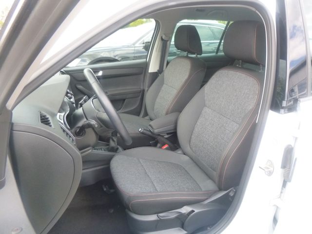 Fahrzeugabbildung Skoda Fabia Combi 1,0 TSI >NAV/LED/SHZ/PDC<