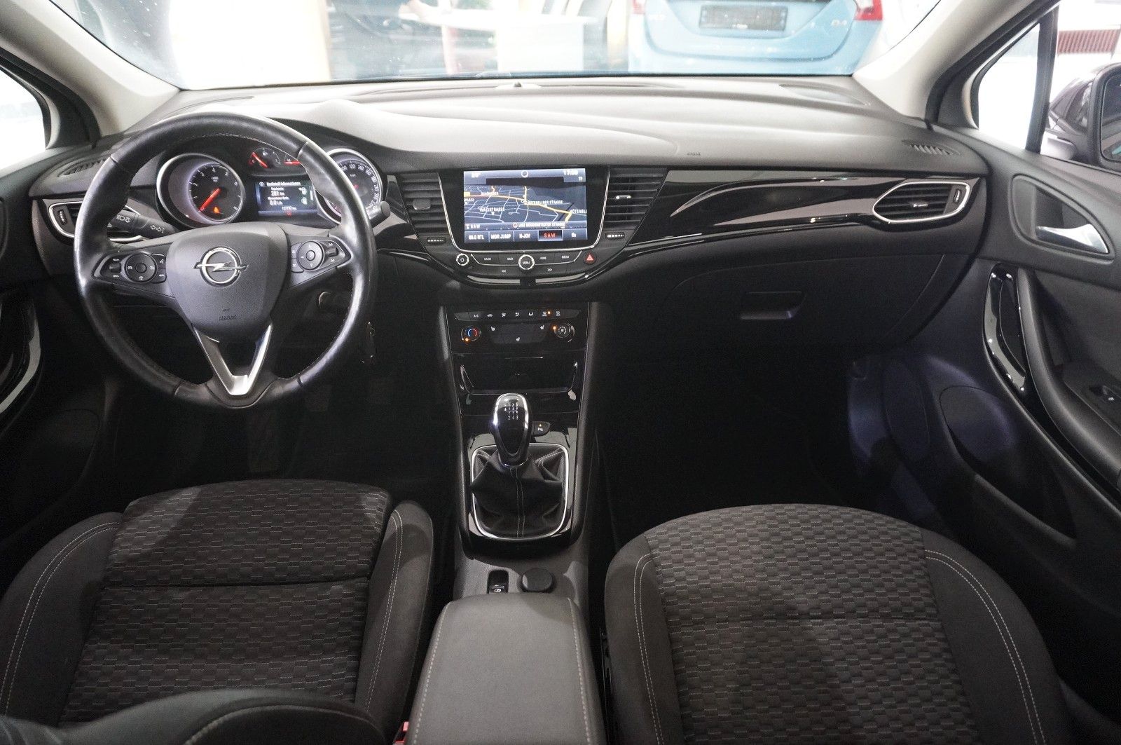 Fahrzeugabbildung Opel Astra K ST 1.4T ON NAVI/LED/KAMERA/SHZ/SPORT/PDC