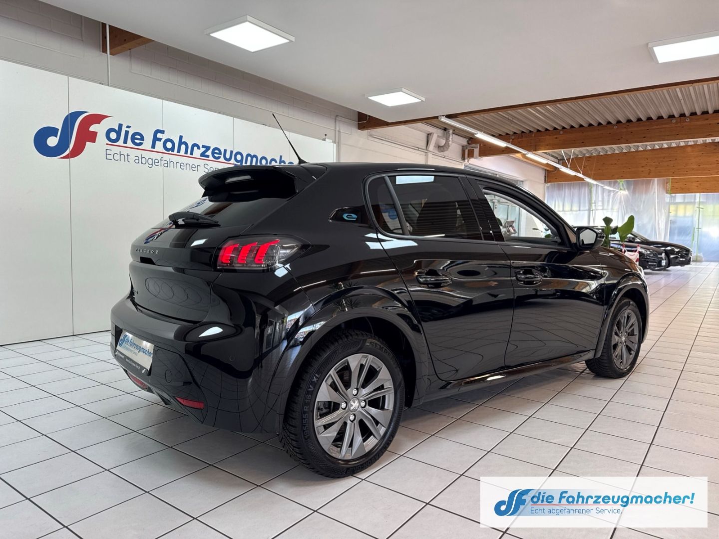 Fahrzeugabbildung Peugeot 208 e- Allure Navi Digitales Cockpit LED Apple C