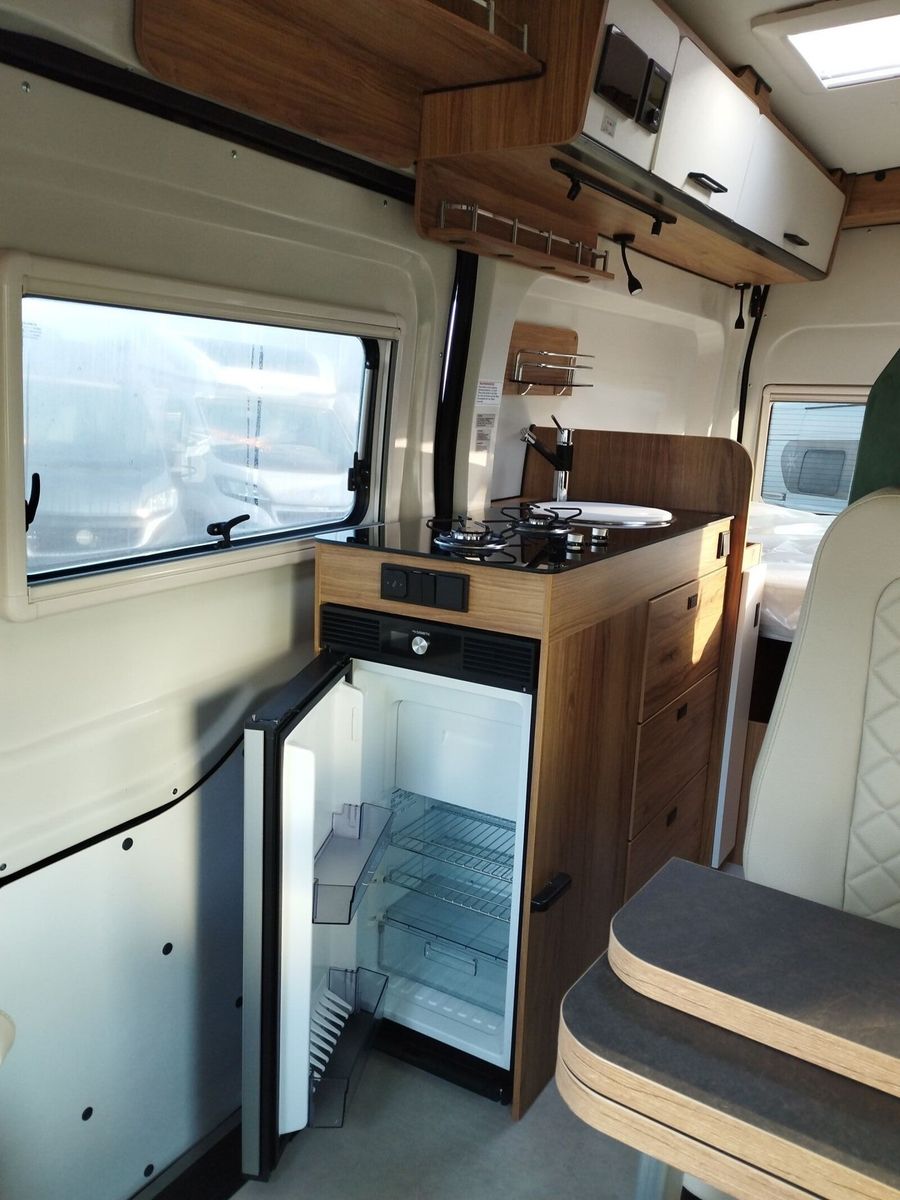 Fahrzeugabbildung Karmann Dexter 4x4 DE 560 AW Allrad 4x4, Rückfahrkamera