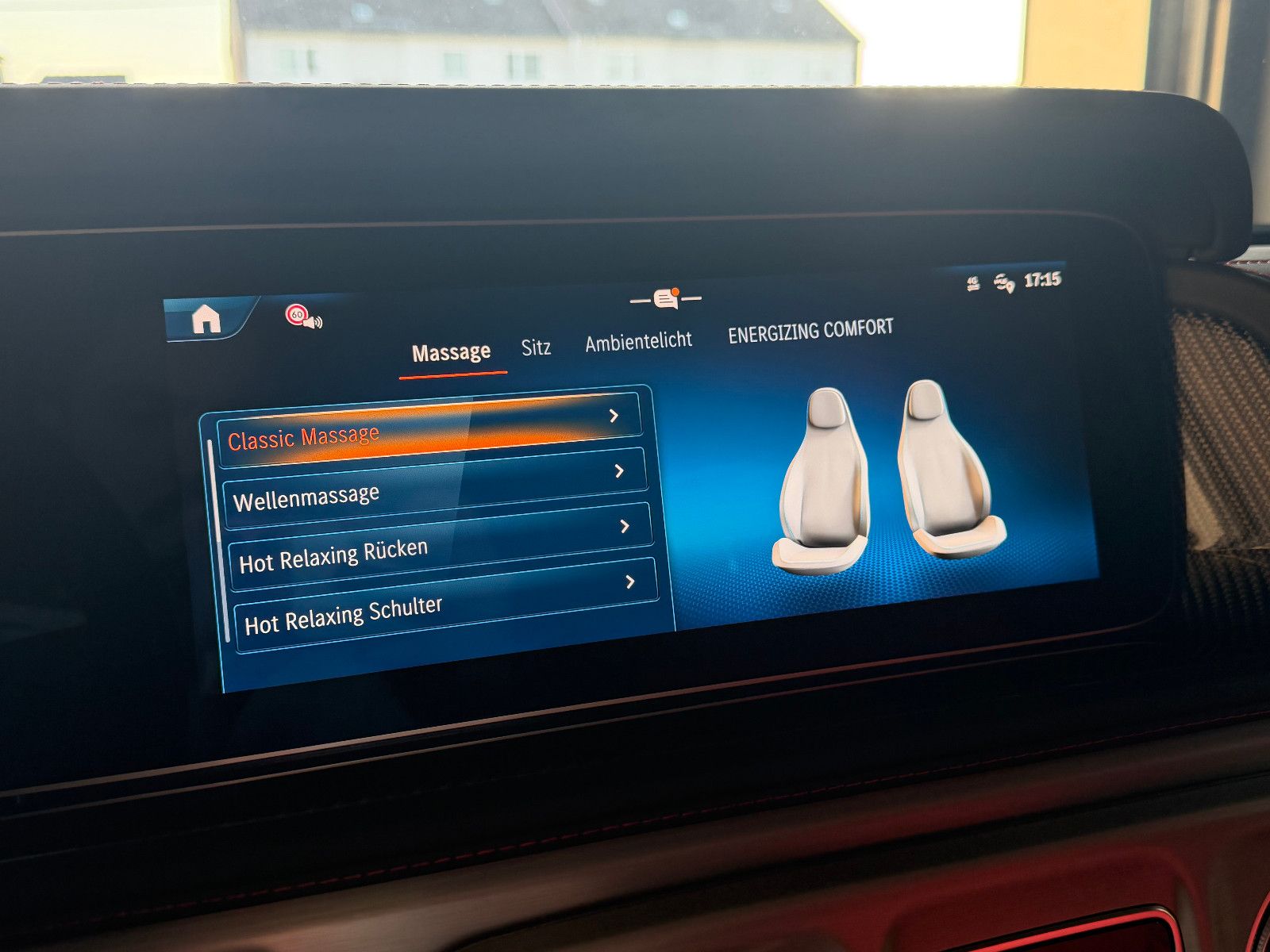 Fahrzeugabbildung Mercedes-Benz G 63 AMG/ A22/ FOND-TV/CARBON/RED/SUPERIOR/UNI