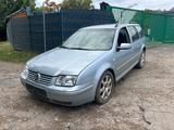 Volkswagen Bora Variant Pacific 1.9tdi - gebrauchte VW Bora aus dem Jahr 2004