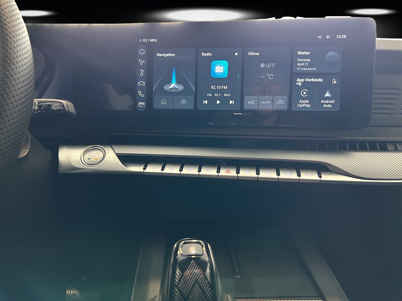Fahrzeugabbildung MG MG S9 PHEV Luxury 7 Sitzer