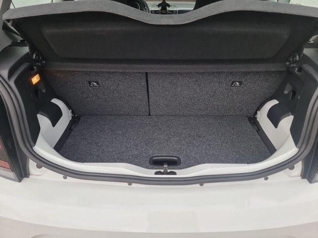 Fahrzeugabbildung Volkswagen up! DAB BLUETOOTH MAPS+MORE KLIMA ZV