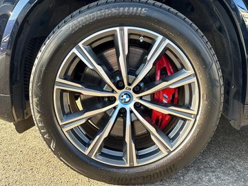 BMW X5 xDrive45e M Sportpaket Head-Up HiFi DAB WLAN