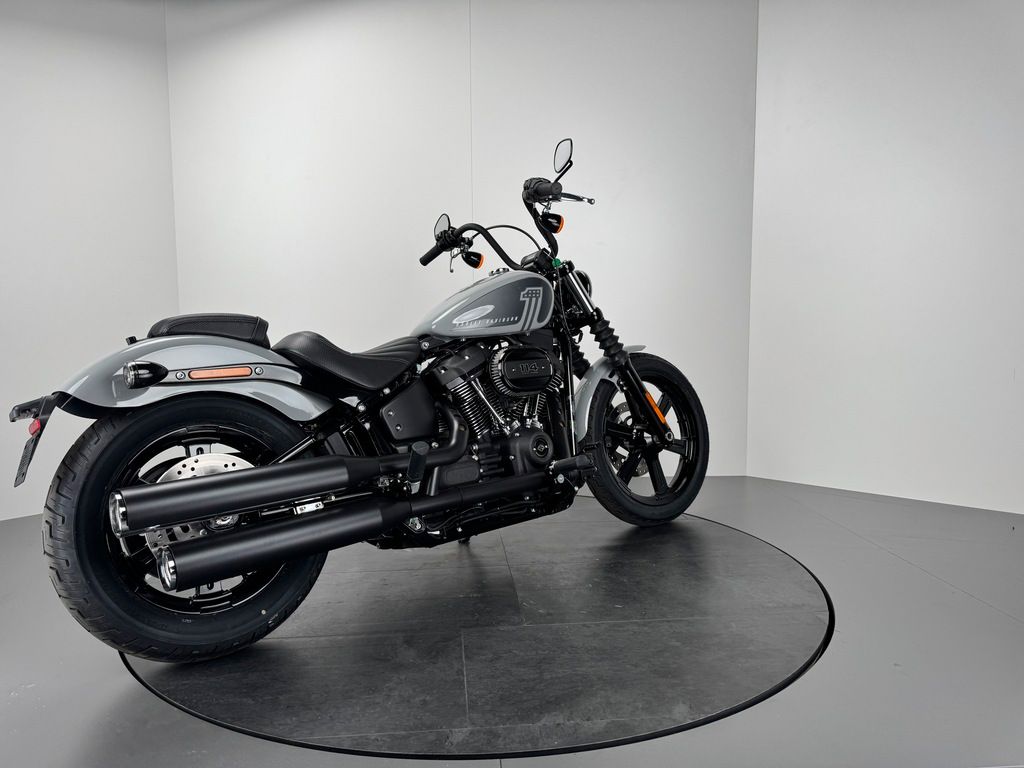 Fahrzeugabbildung Harley-Davidson STREET BOB 114 *NEUWERTIG *WENIG KM