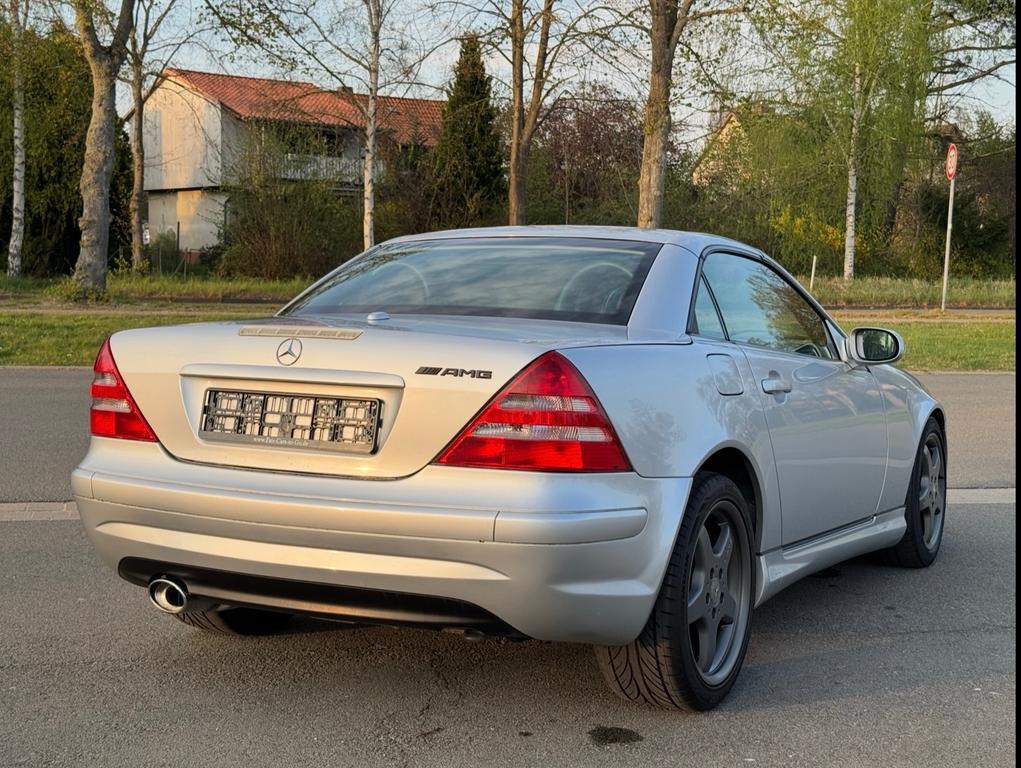 Mercedes-Benz SLK 320