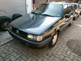 Volkswagen VW Passat Limo 35 I - gebrauchte Volkswagen Passat aus dem Jahr 1992