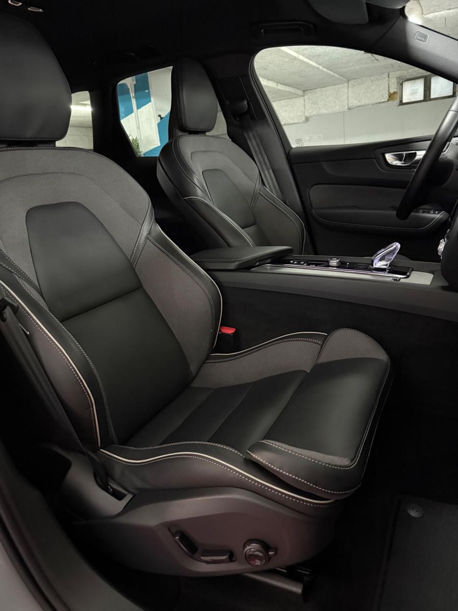 Volvo XC60 B5 Plus Dark AWD H&K Sound Assist AppCar360, миниатюра 10