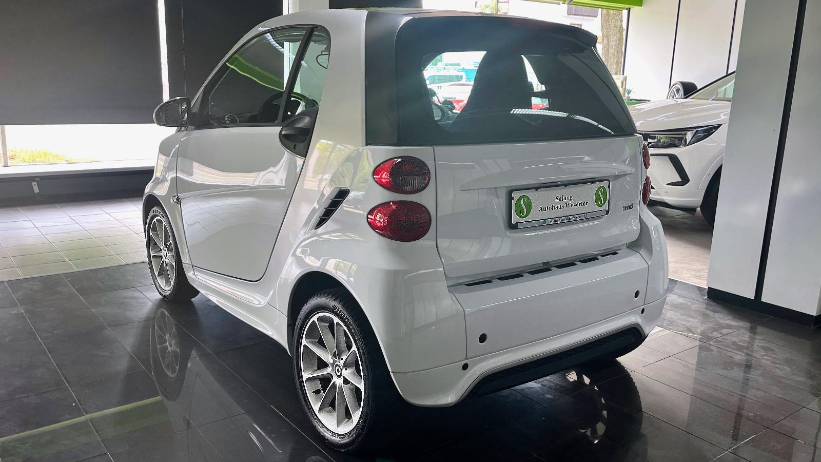 Smart ForTwo coupe|2Hd|Klima|USB-AUX|Panorama