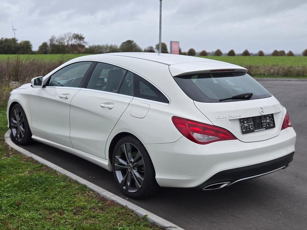Mercedes-Benz CLA 200