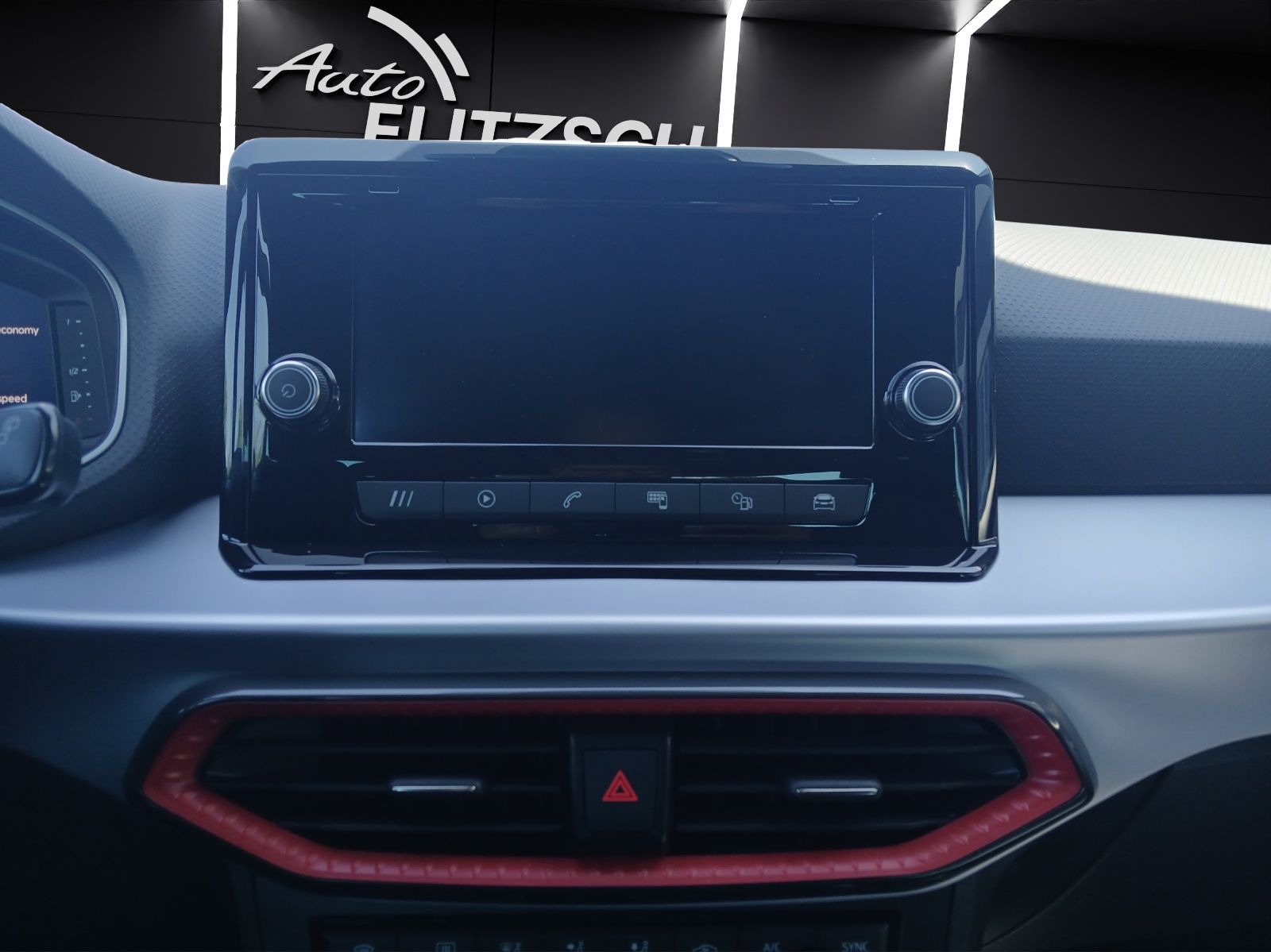 Fahrzeugabbildung SEAT Arona TSI FR-Line LED AID GRA PDC SH LM