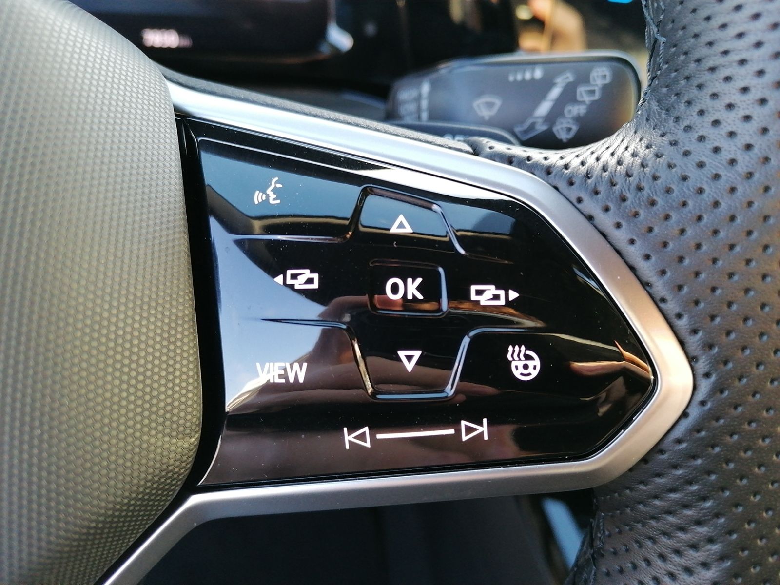 Golf VIII GTD 2.0 TDI DSG PANO+HARMAN+19"ALU