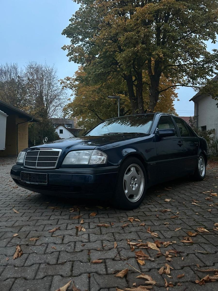 Mercedes-Benz C 180