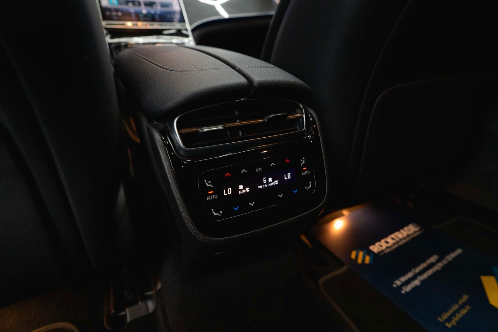 Fahrzeugabbildung Mercedes-Benz EQE 350+ AMG Night | Batterie NEU 100% | Pano