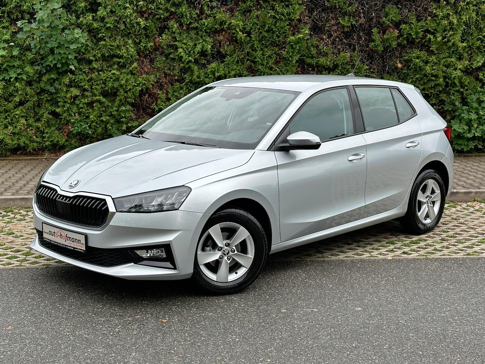 Skoda 95PS Selection V.Cockpit SHZ PDC LM15" 5Ja/GAR.